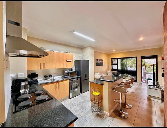 2 BEDROOM APARTMENT FOR SALE IN RIVONIA